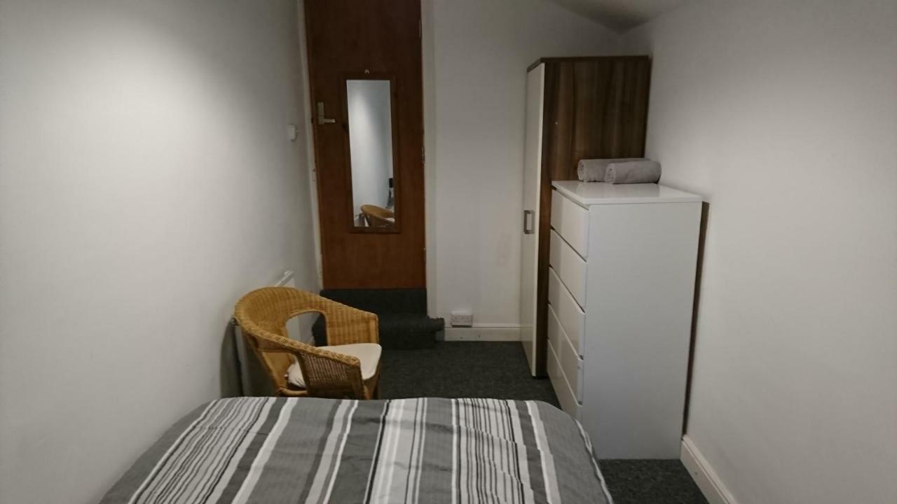 Johnson Road Near Erdington Station Appartement Birmingham Buitenkant foto